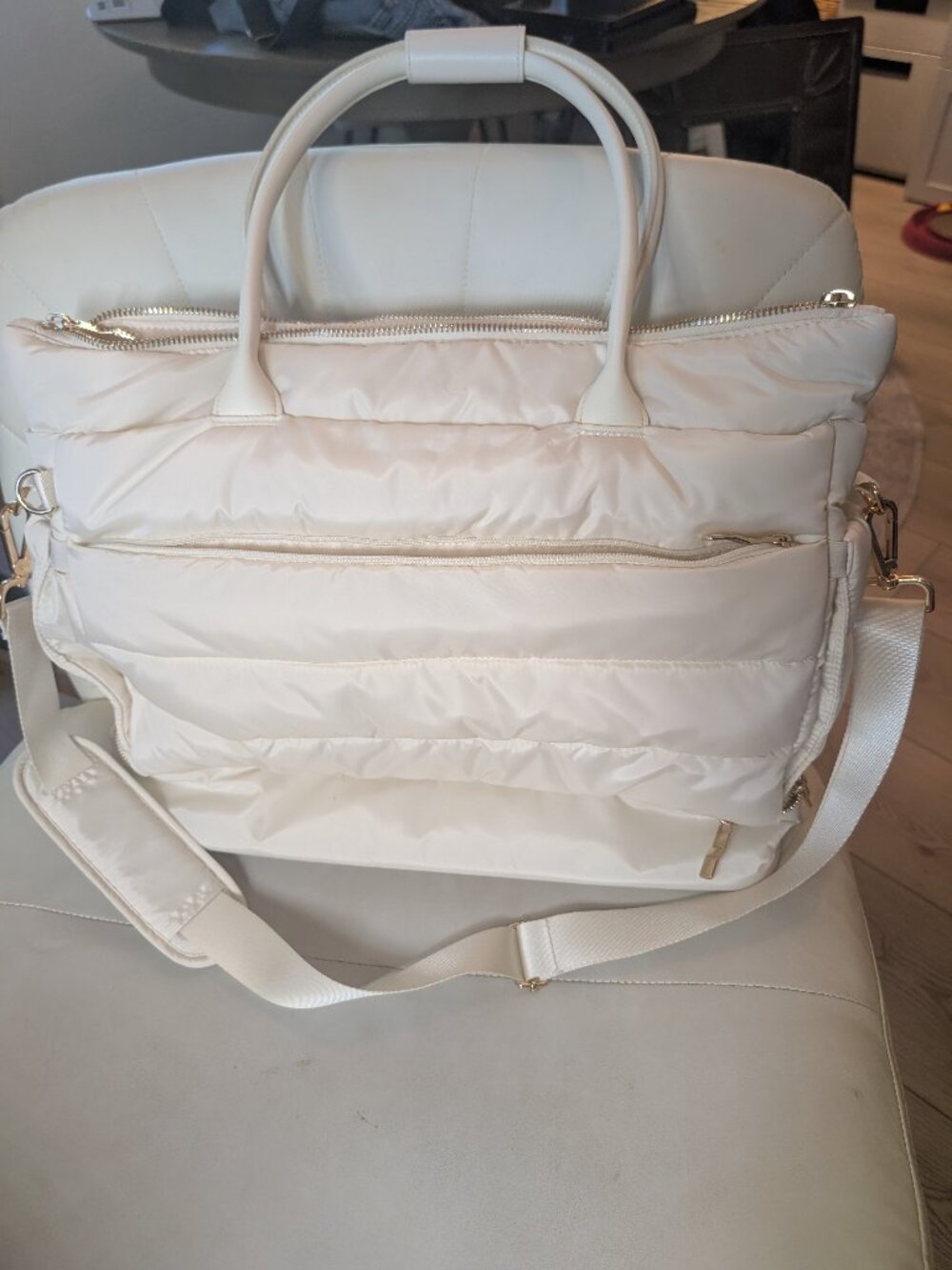 iPack Puffy Tote Travel Bag. Canolli Cream